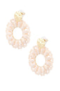 Daisy shape oorbellen beige