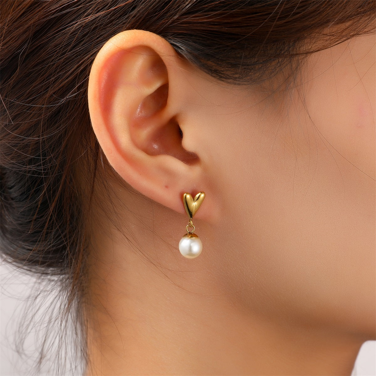Day&Eve - Pearly Heart Stud