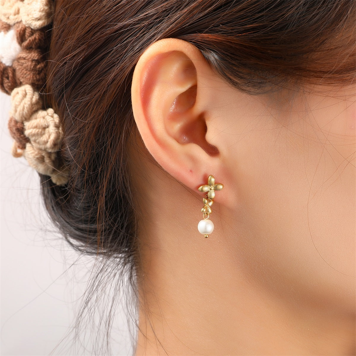Day&Eve - Double Pearly Flower Stud