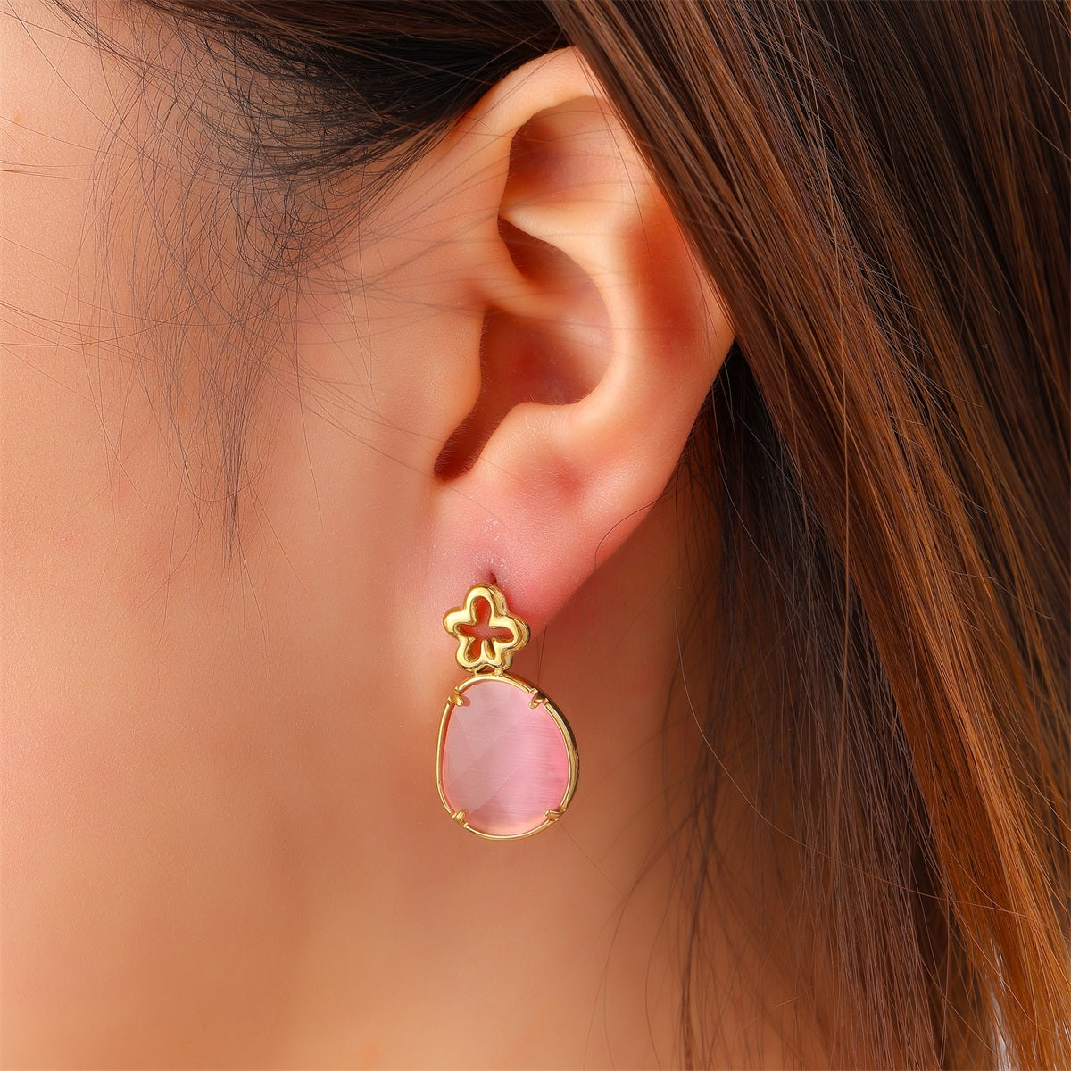 Day&Eve Flower Stone Stud - Pink