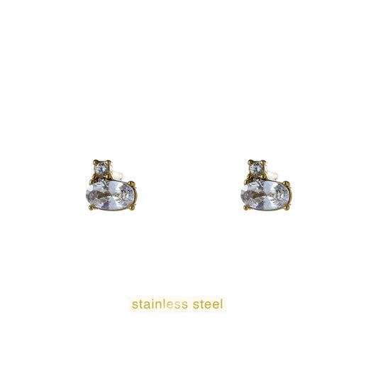 Day&Eve Sparkle Moon Stud