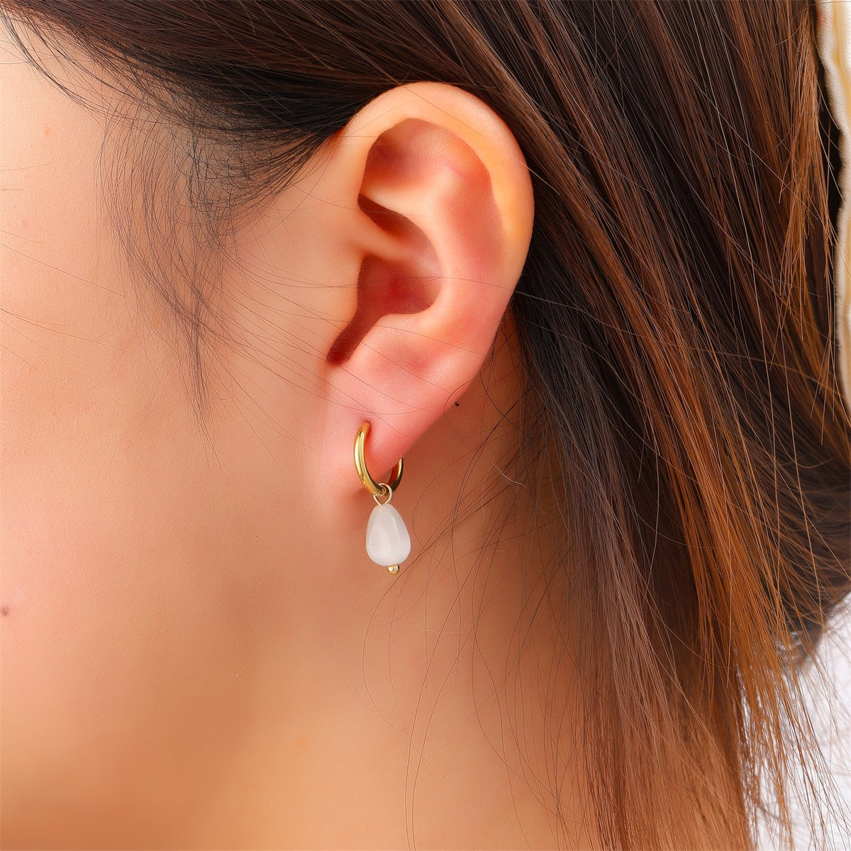 Day&Eve - Drop Stone Hoop - White