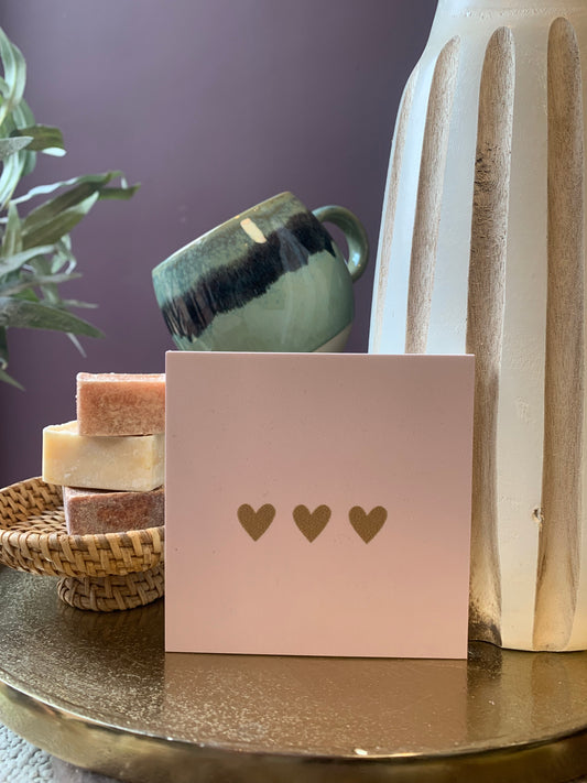 Forex tegeltje drie hartjes beige
