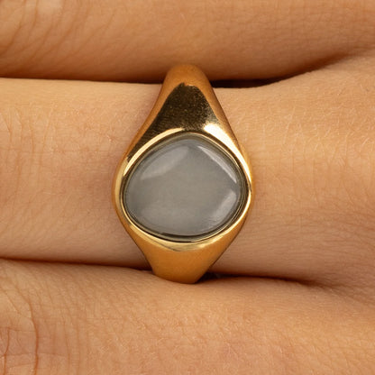 Gouden Ring met Organische Vorm - Blue Chalcedony