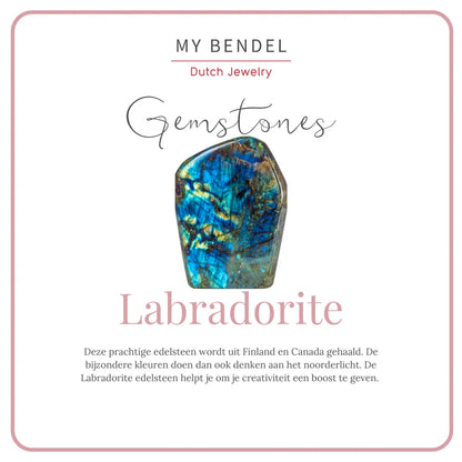 Ring met Hartjesdetail en Ronde Edelsteen • Labradorite
