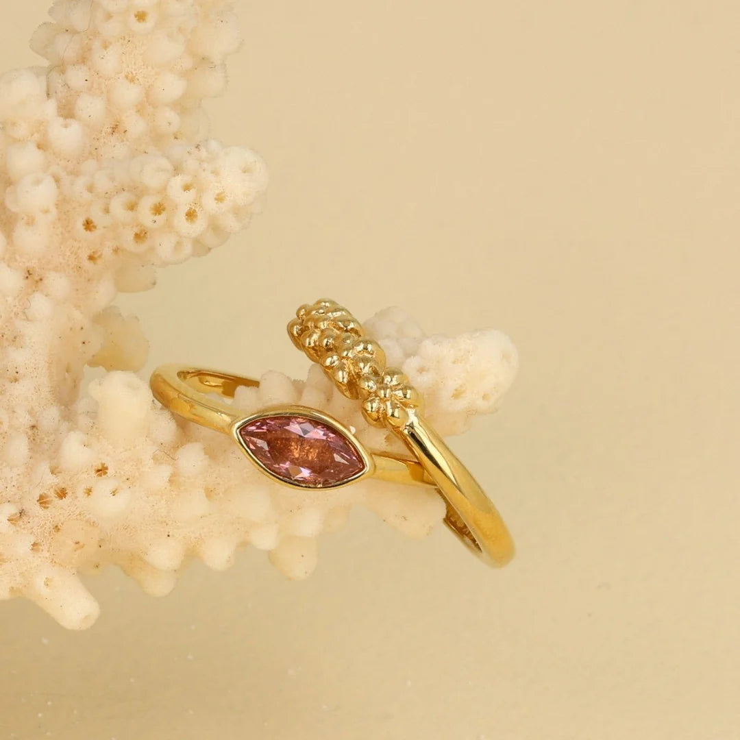 Gouden ring met bloemetjes - elegant en tijdloos sieraad